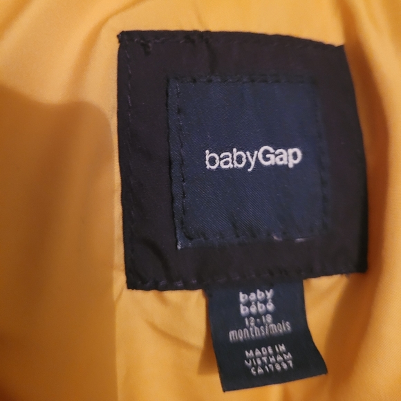Baby Gap Blue and yellow 12-18 months Puffer vest. - Picture 4 of 10